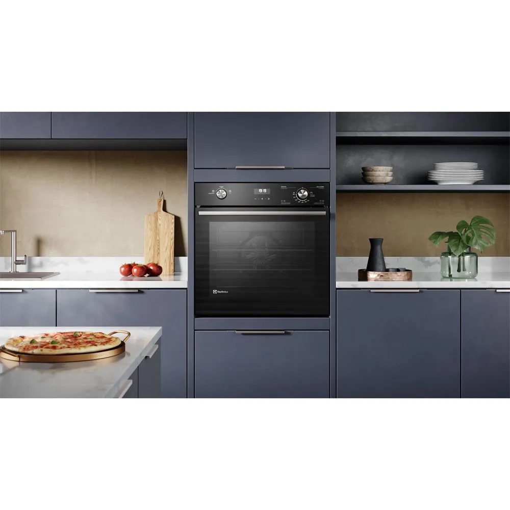 Forno de Embutir Electrolux a Gás 80L Efficient com PerfectCook360 Preto (OE8GH)